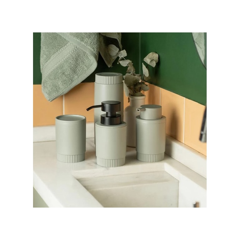 image_e6aad950-e5b3-4d68-8826-1a25060118dc